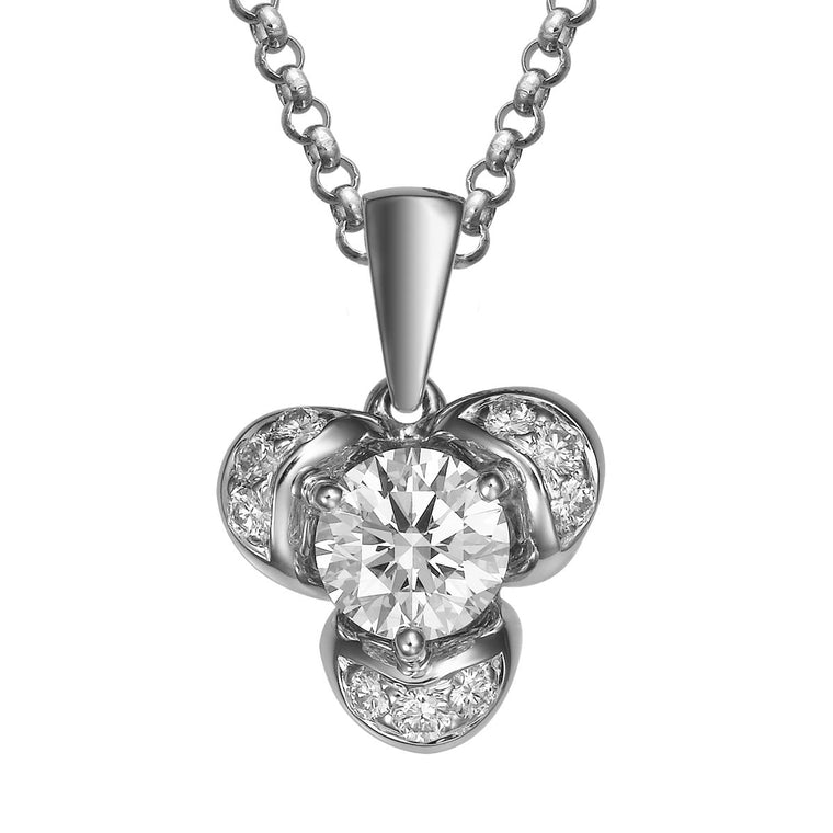 Leora diamond pendant