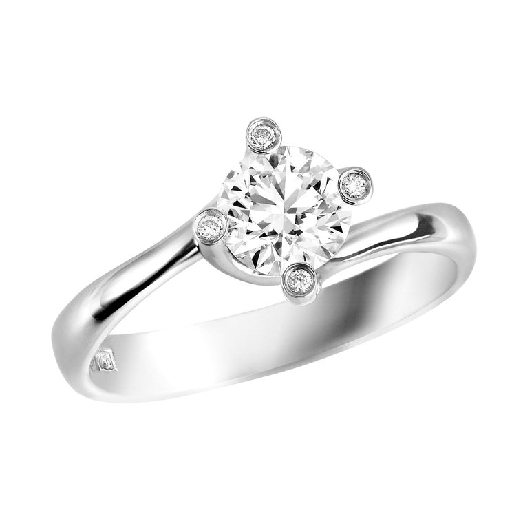 Romanza diamond solitaire ring