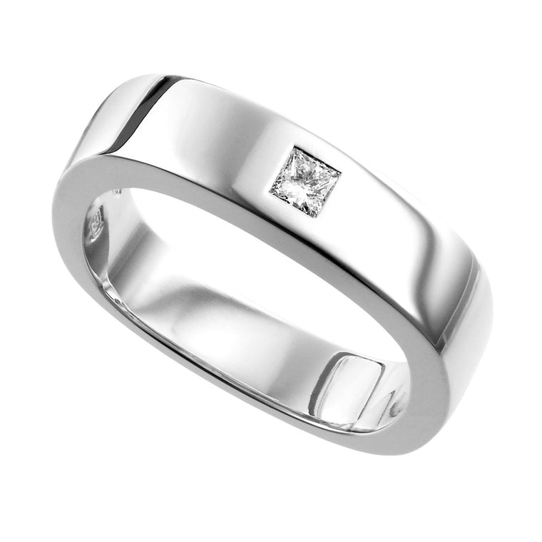 Quadri ring with princess cut diamond